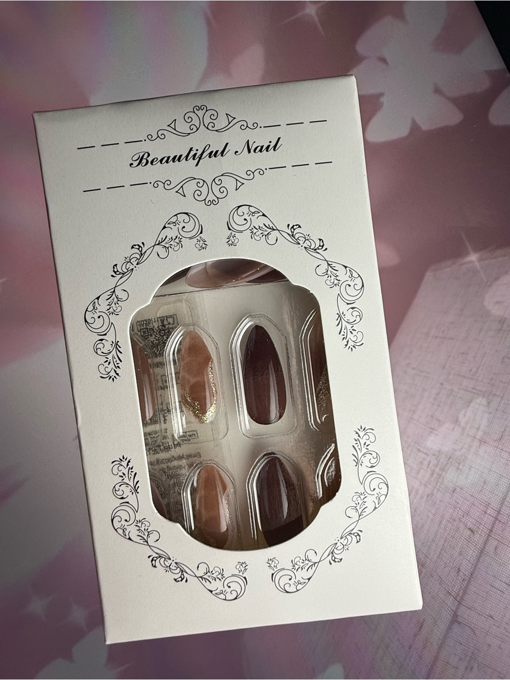 Almond Shaped 3D Golden Line Art Nail Stickers, Nude Color Decor